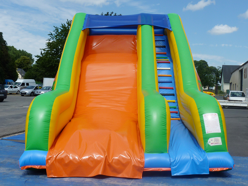 600 kamikaze toboggan gonflable 10 720 € ht Anciens Et Réunions